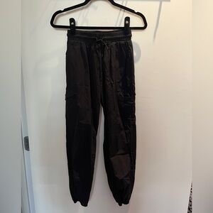 Pinky Otto black cargo pants
Size small
